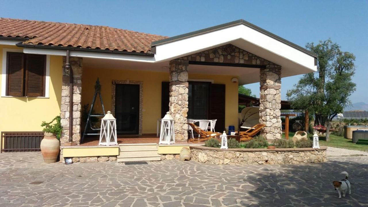 Bed and Breakfast Crisam Sabaudia Exterior foto